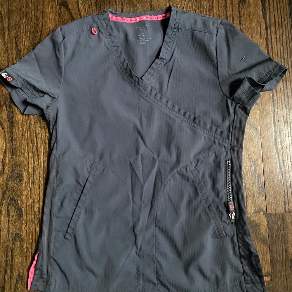 Scrubs - Koi 3 pocket scrub top